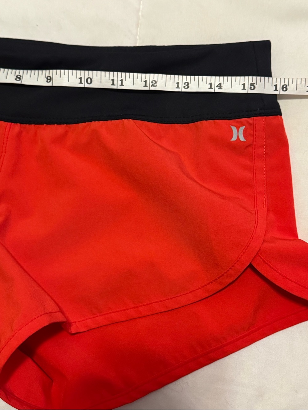 Hurley Phantom 2.5” boardshorts.  Medium EUC - Picture 11 of 11